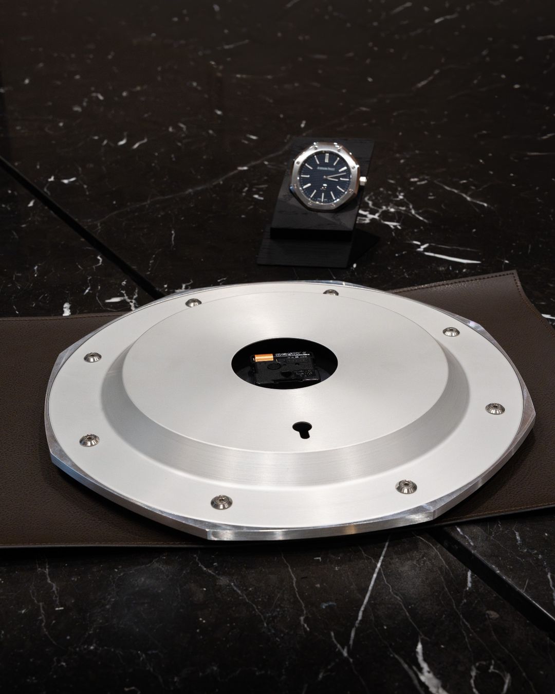 Audemars Piguet Orologi da terra & Orologi da parete: Audemars Piguet Royal Oak Wall clock – Usato da Genève venduto da aspaklariacollection 5