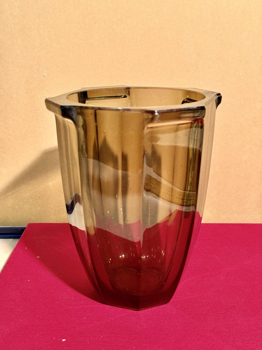 Vasi & Recipienti: Stylish Smoked Glass Vase – Usato da Lausanne venduto da vas_mbk2 1