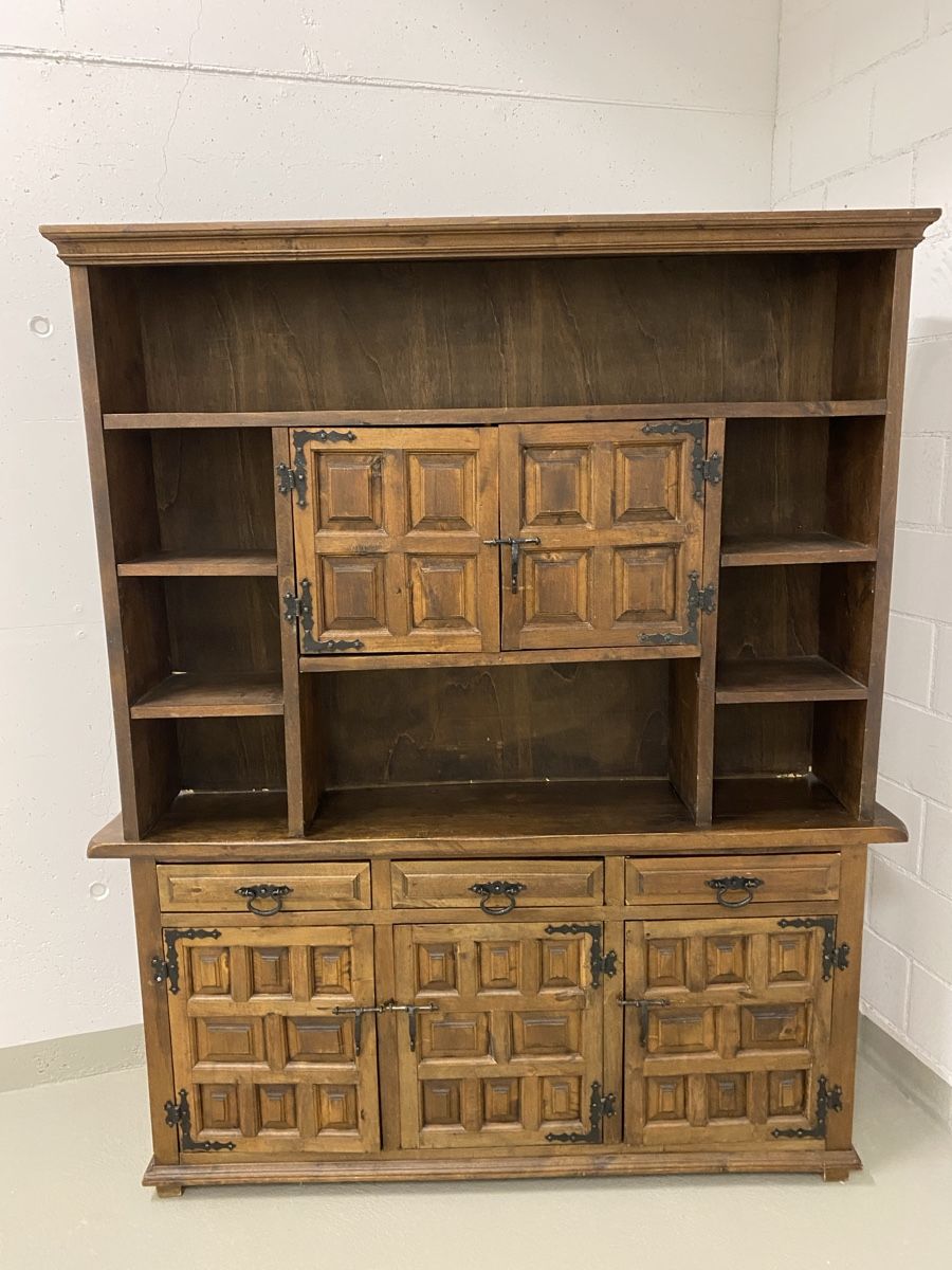 Cassettiere: Antikes rustikales Sideboard/Kommode aus Massivholz – Usato da Wädenswil venduto da JJ15
