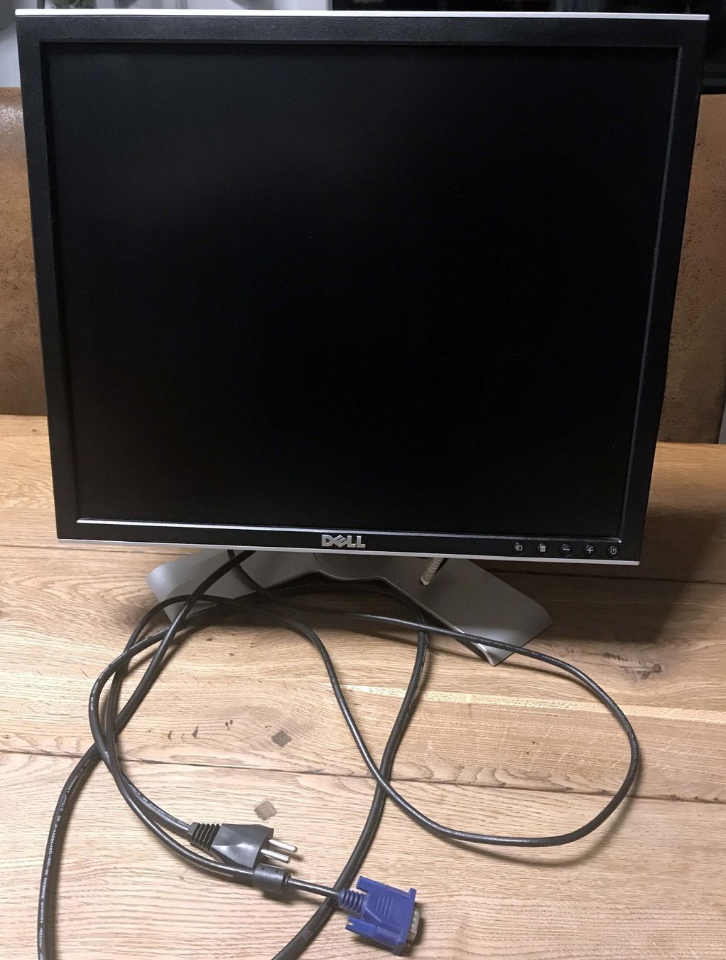 Dell Monitore: Computerbildschirm DELL 19 Zoll – Gebraucht aus Guntershausen von Gloominati