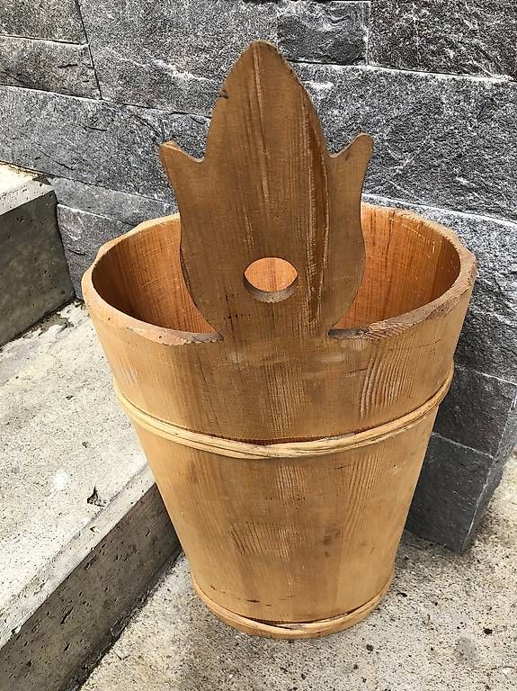 Garderobe: Schirmständer Holz  – Gebraucht aus Matten(St.Stephan) von ren_r8tw 2