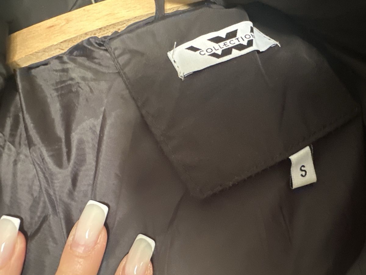 Guess Manteaux: Guess Winterjacke – D'occasion à Biel/Bienne par lul_b6yy 1