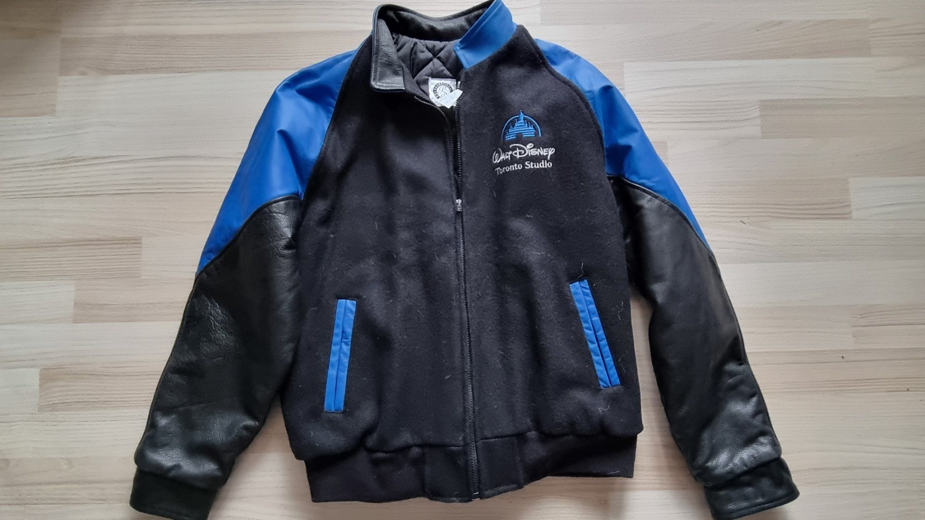 Giacche: Walt Disney Toronto Studio Jacke - RAR – Nuovo (secondo la descrizione) da Oetwil am See venduto da fineli2