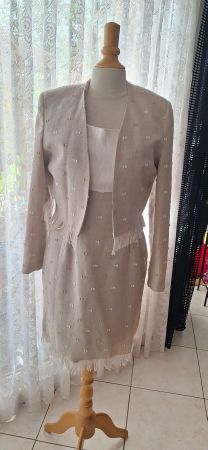 Robe et veste beige 38