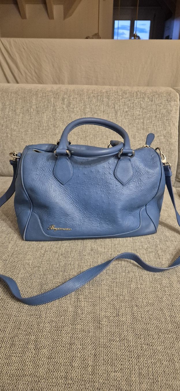 Taschen für Damen: Handtasche – Gebraucht aus Kloten von vanepit