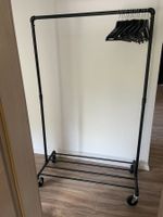 Garderobe mit Bügel