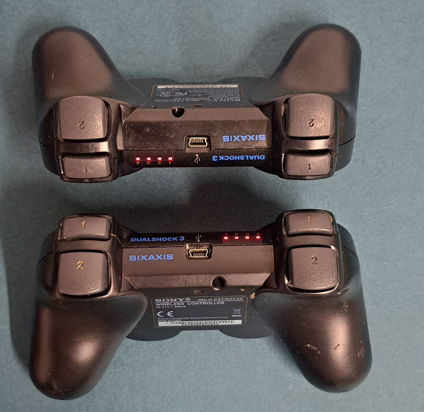 Sony Controller: Original Sony PS3 Controller  2 Stück. – Usato da Biel/Bienne venduto da Sasha4u 1