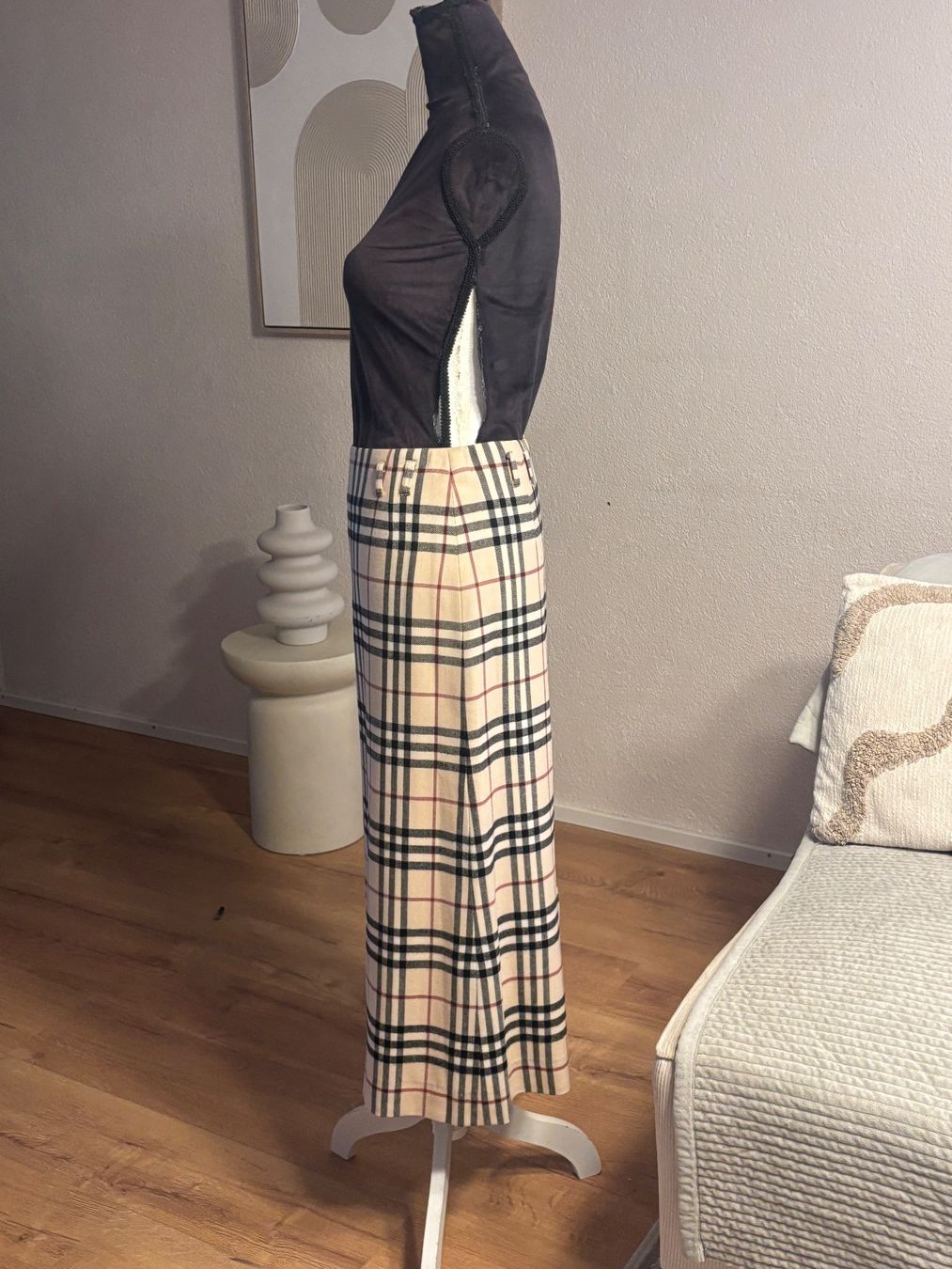 Burberry Gonne: Burberry Maxi Rock Novacheck Wolle – Usato da St. Margrethen SG venduto da dijanaO 2