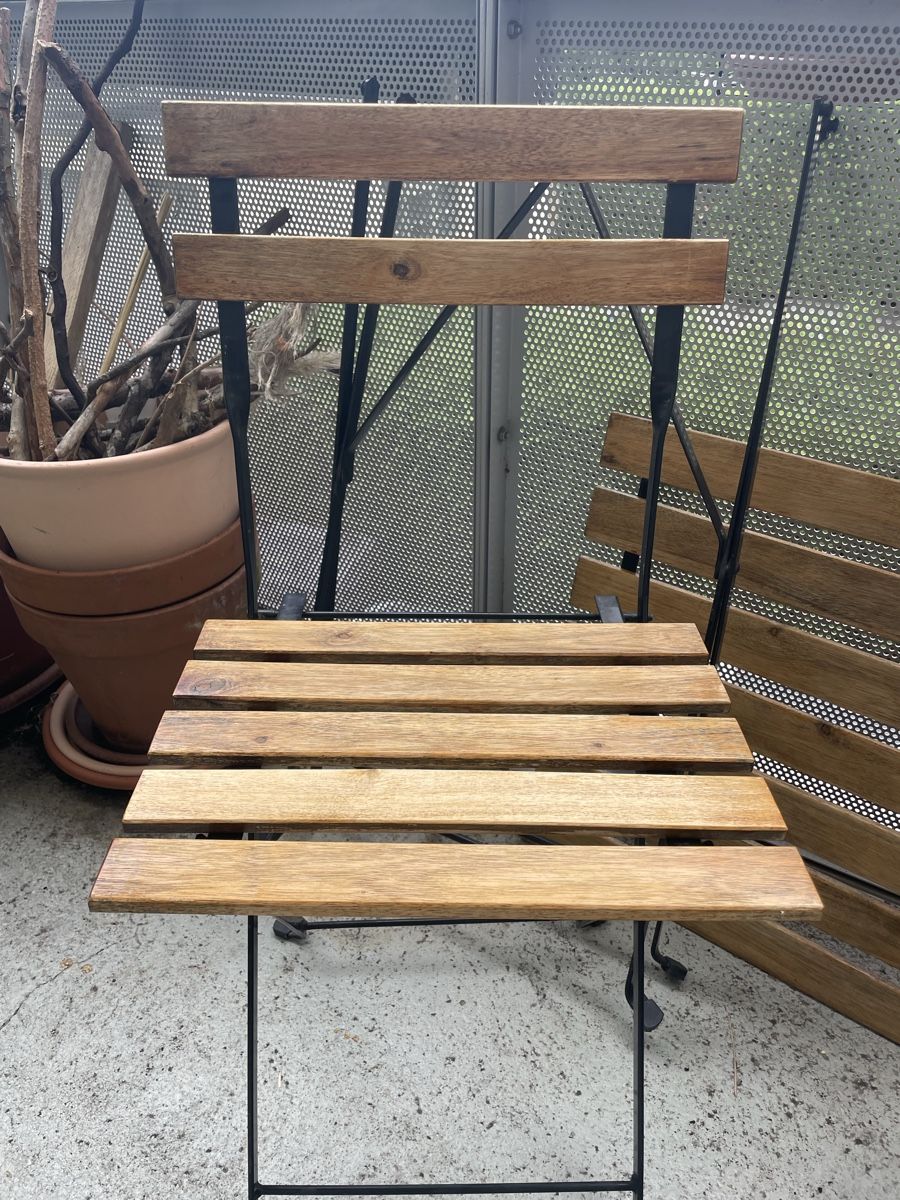 Ikea Set di tavolo e panche: IKEA Tarno Balkontisch + 2 Klappstühle – Usato da Zürich venduto da cmc_gg9z 1