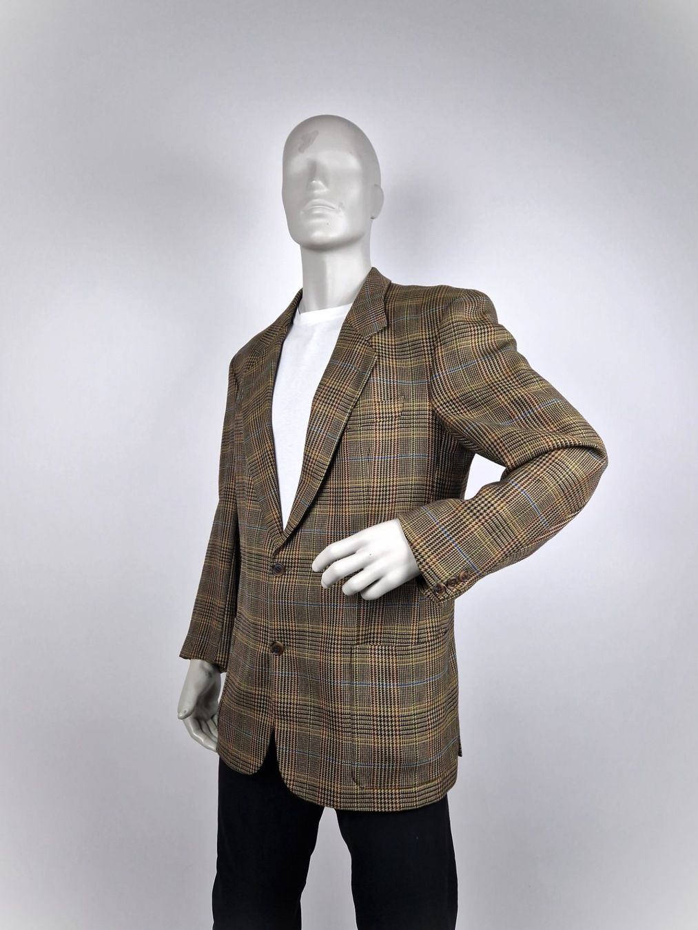 Hugo Boss Giacche: Hugo Boss Blazer ca. Gr. XL – Usato da Basel venduto da Restwert_Basel 1