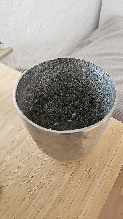 Vasi per fiori: Flower pot – Usato da Zürich venduto da kai_2d7g 1