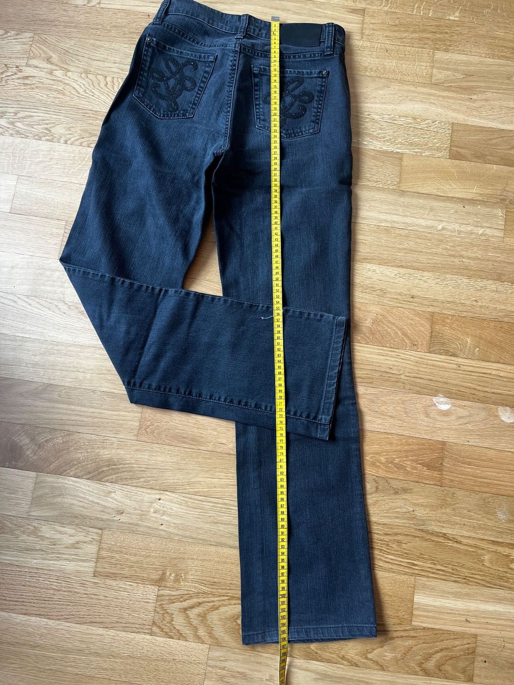 Jeans: Jeans noir patte d'eph – Gebraucht aus La Tour-de-Trême von lol_85kj 1
