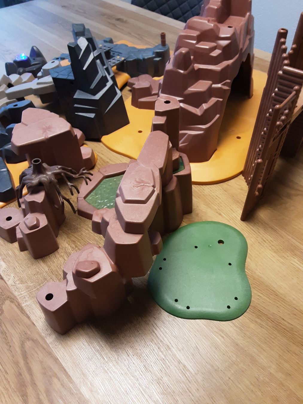 Playmobil Giocattoli: Playmobil diverse Felsen – Usato da Unterägeri venduto da KRD7 3