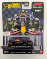 Hot Wheels Premium Oracle Red Bull Racing #11 Formula 1 Team
