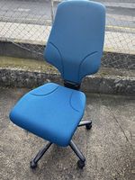 Chaise de bureau ergonomique bleue  bon état