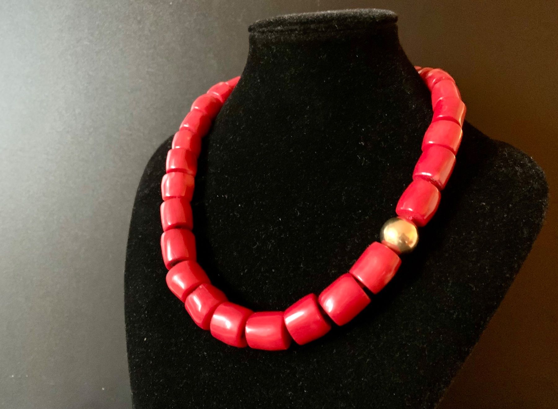 Catenine: Rote Korallen Halskette - Vergoldet – Nuovo e nell'imballaggio originale da Rüschlikon venduto da ThereseJewelryDesign 3