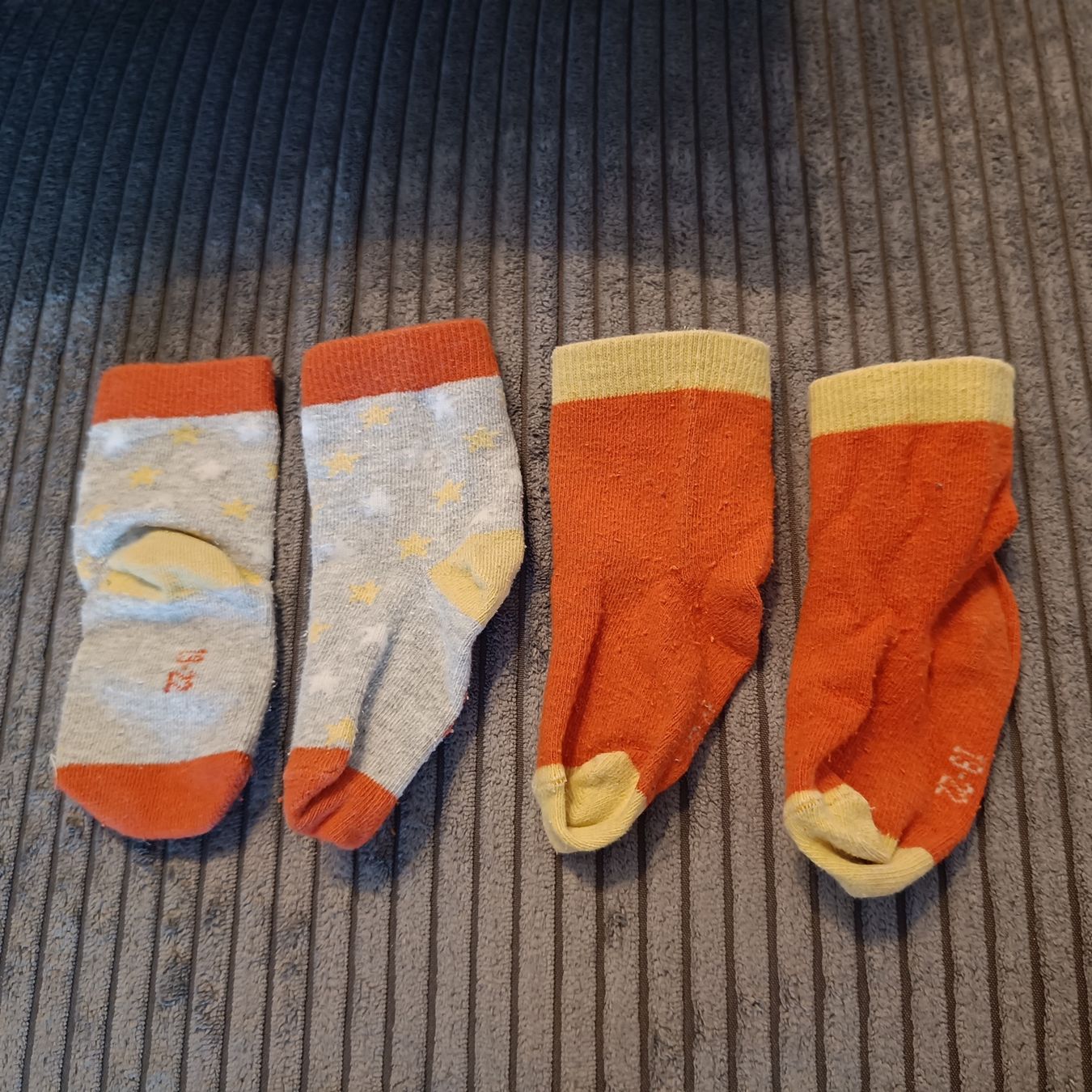 Chaussettes enfants: Socken Grösse 19-22 – D'occasion à Jaberg par urig17.