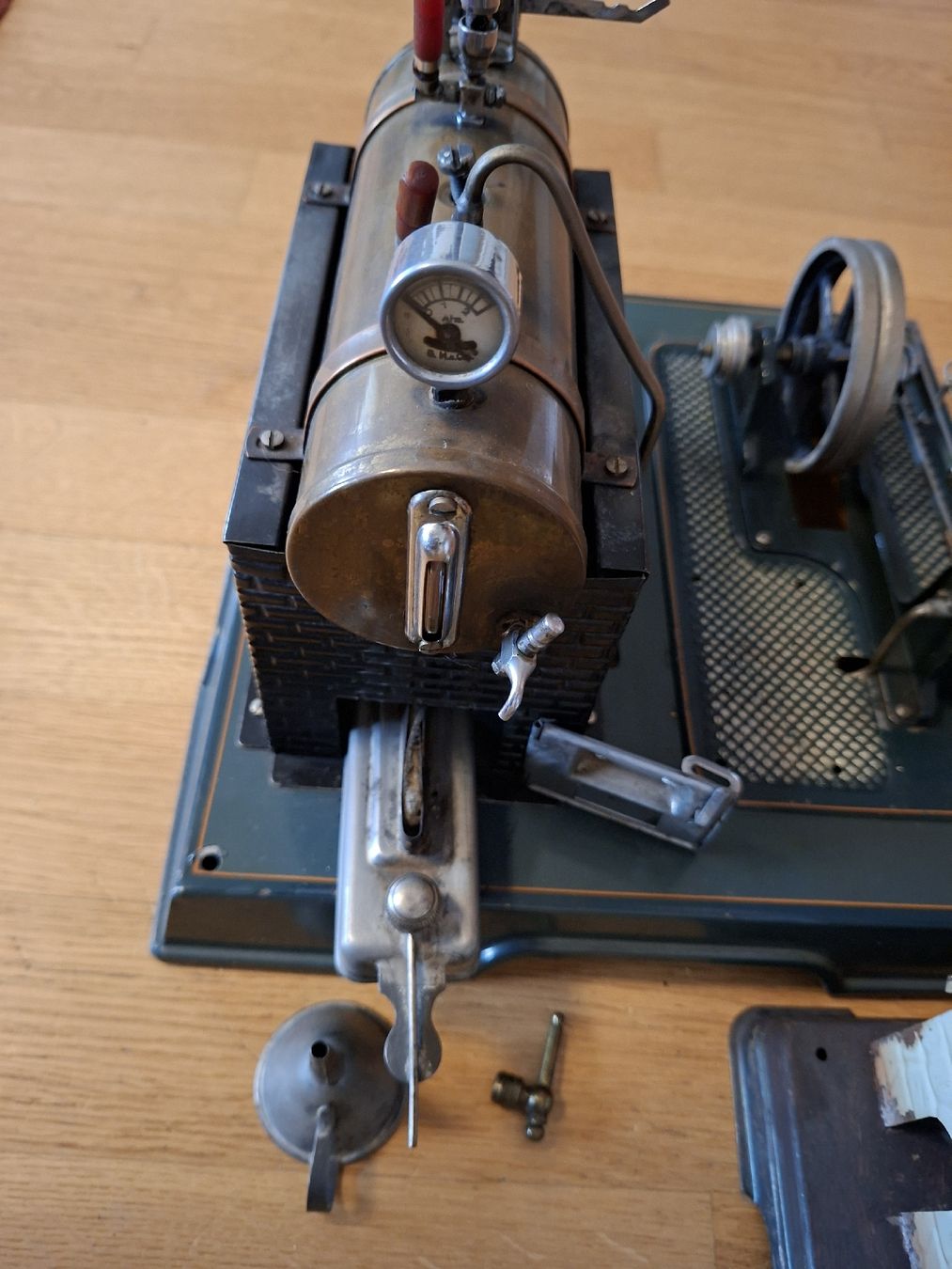 Märklin Kit di modellismo & Modellini statici: Antike Dampfmaschinen Modell  – Usato da Winznau venduto da Jaguar_01 4
