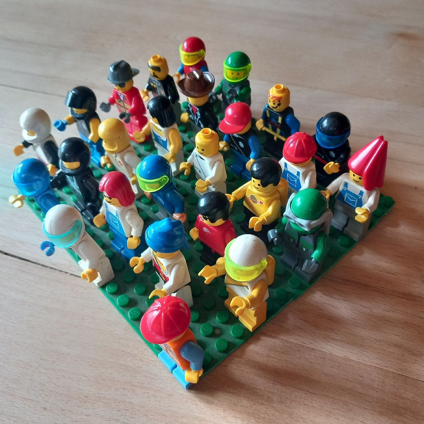 Lego Statuette: Lego Figuren  – Usato da Ebnat-Kappel venduto da blazzi 1