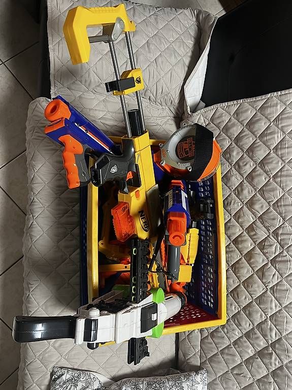 Giocattoli: Diverse Nerf-Blaster und Munition – Usato da Chur venduto da Domi7000