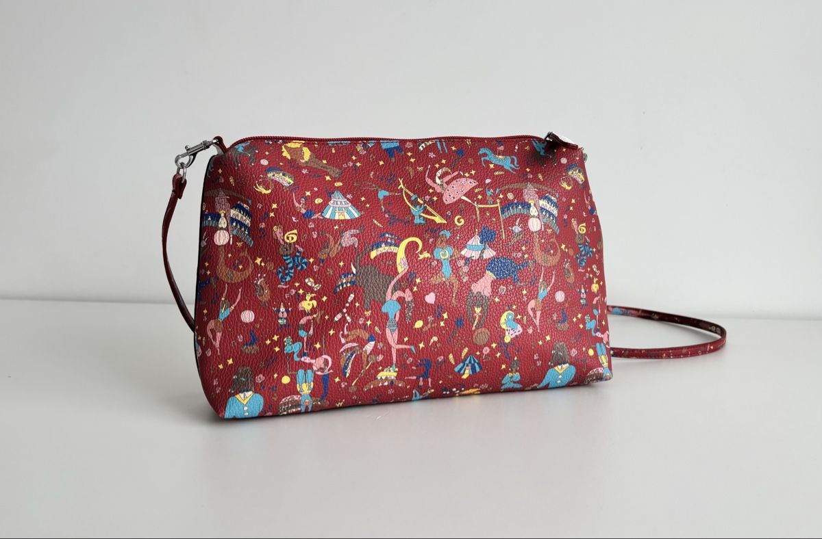 Piero Guidi Borse da donna: Piero Guidi Tasche, Magic Circus – Nuovo (secondo la descrizione) da Luzern venduto da bbaarrbbaarra