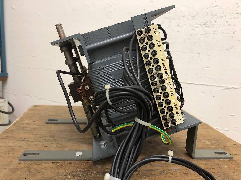 Componenti elettronici: Regeltrafo 3-phasig 3x 0-42V – Usato da Hinterkappelen venduto da atomschnee 1