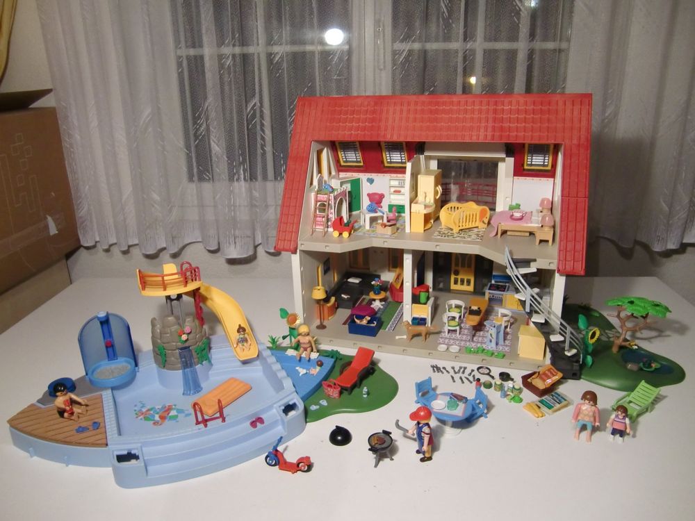  Playmobil Haus / Villa / Puppenhaus mit Einrichtung + Pool (Gebraucht 