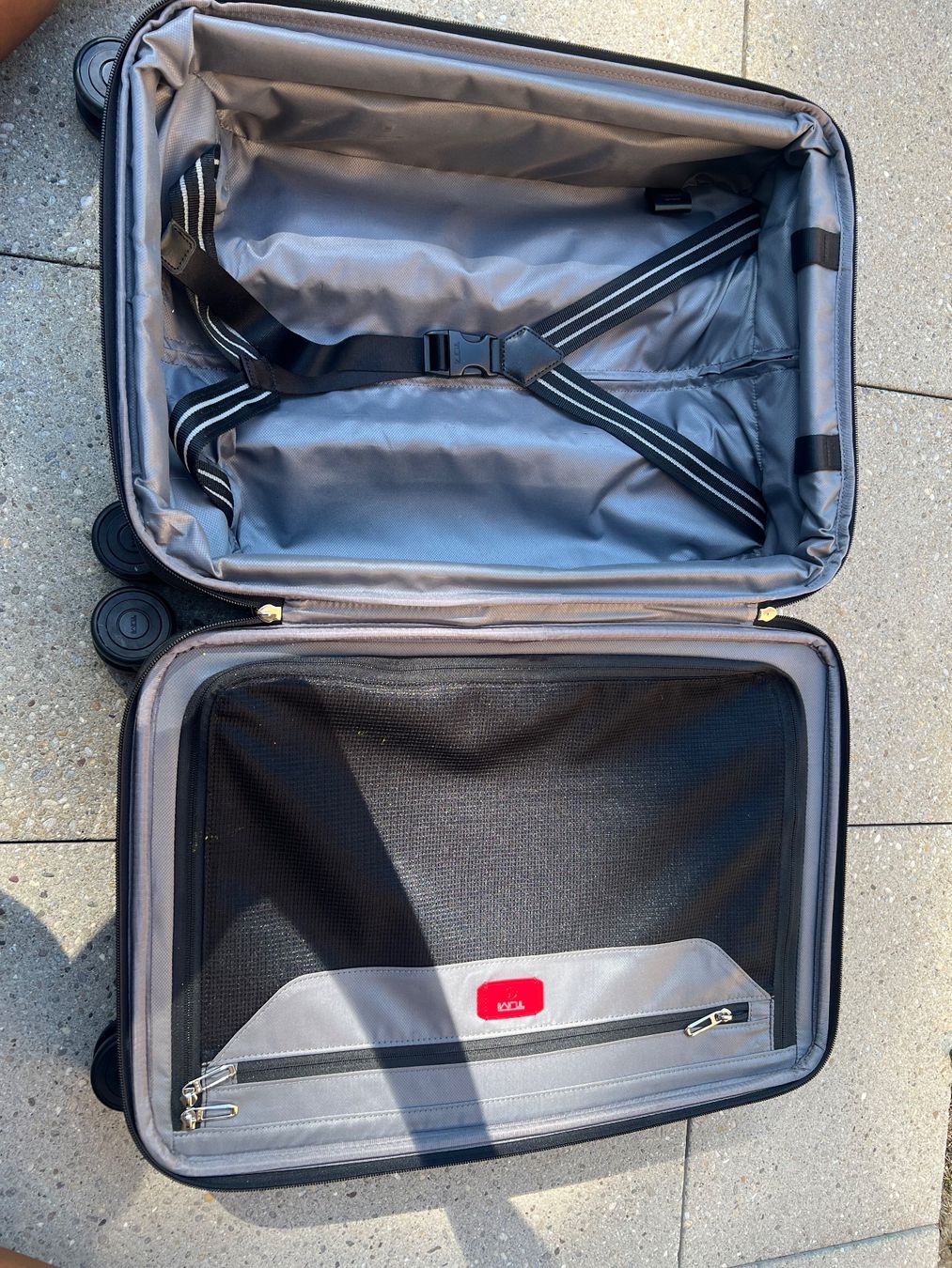 Tumi Valigie: TUMI Rollkoffer + TUMI Rucksack – Rot – Usato da Zürich venduto da lcohen1953 4