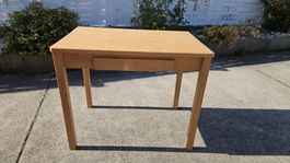 Kleiner Holztisch mit Schublade, Birke, gebraucht