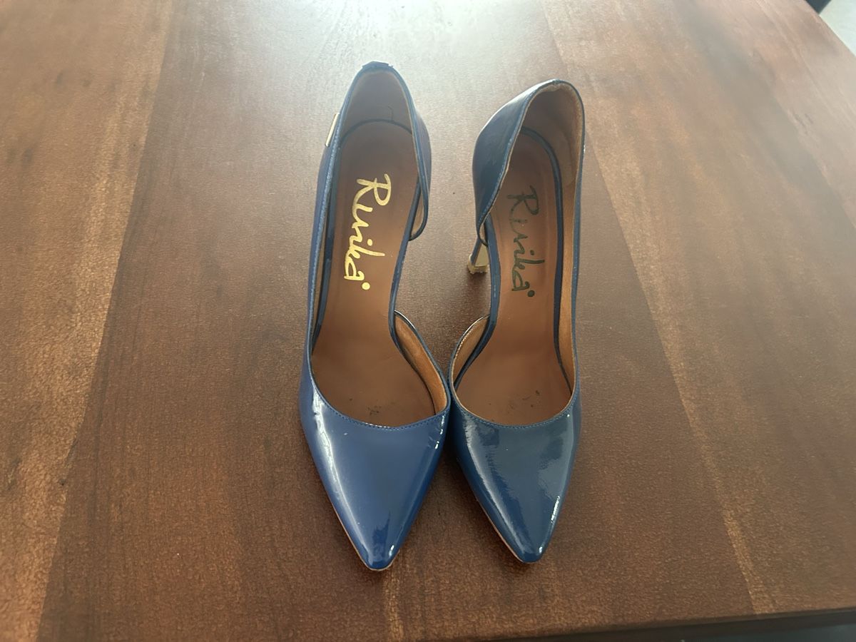 Scarpe da donna: Escarpins bleus vernis taille 37 marque  Ruika  état – Usato da Ried (Muotathal) venduto da Tardiana 2