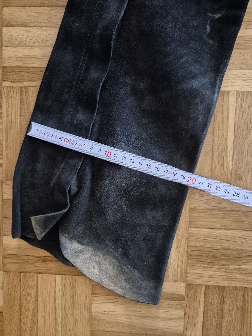 Hosen: Schwarze Leder Chaps, Grösse S – Gebraucht aus Goldach von Mona.93 5