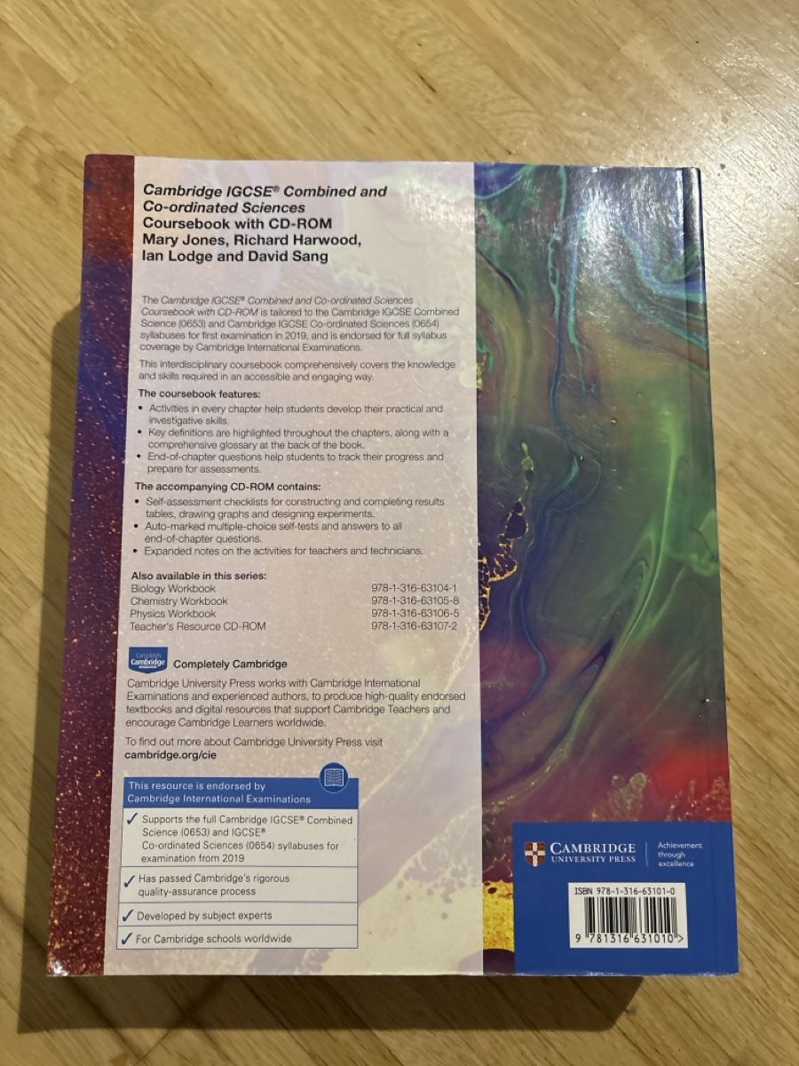 Bücher: Cambridge IGCSE Combined Sciences Coursebook – Gebraucht aus Nyon von Iamher 1