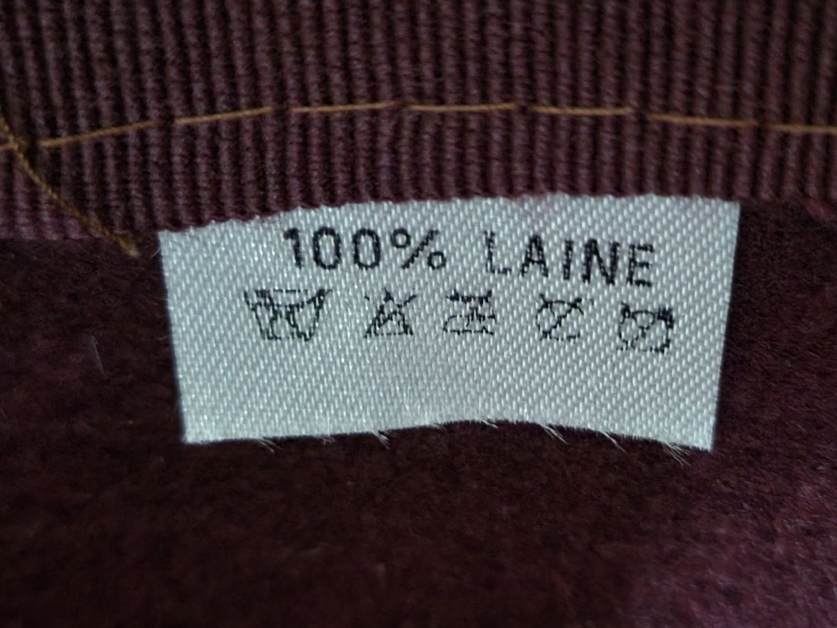 Copricapi, berretti & cappellini: warmer Damenhut bordeaux – Usato da Horgen venduto da 2CH70 2