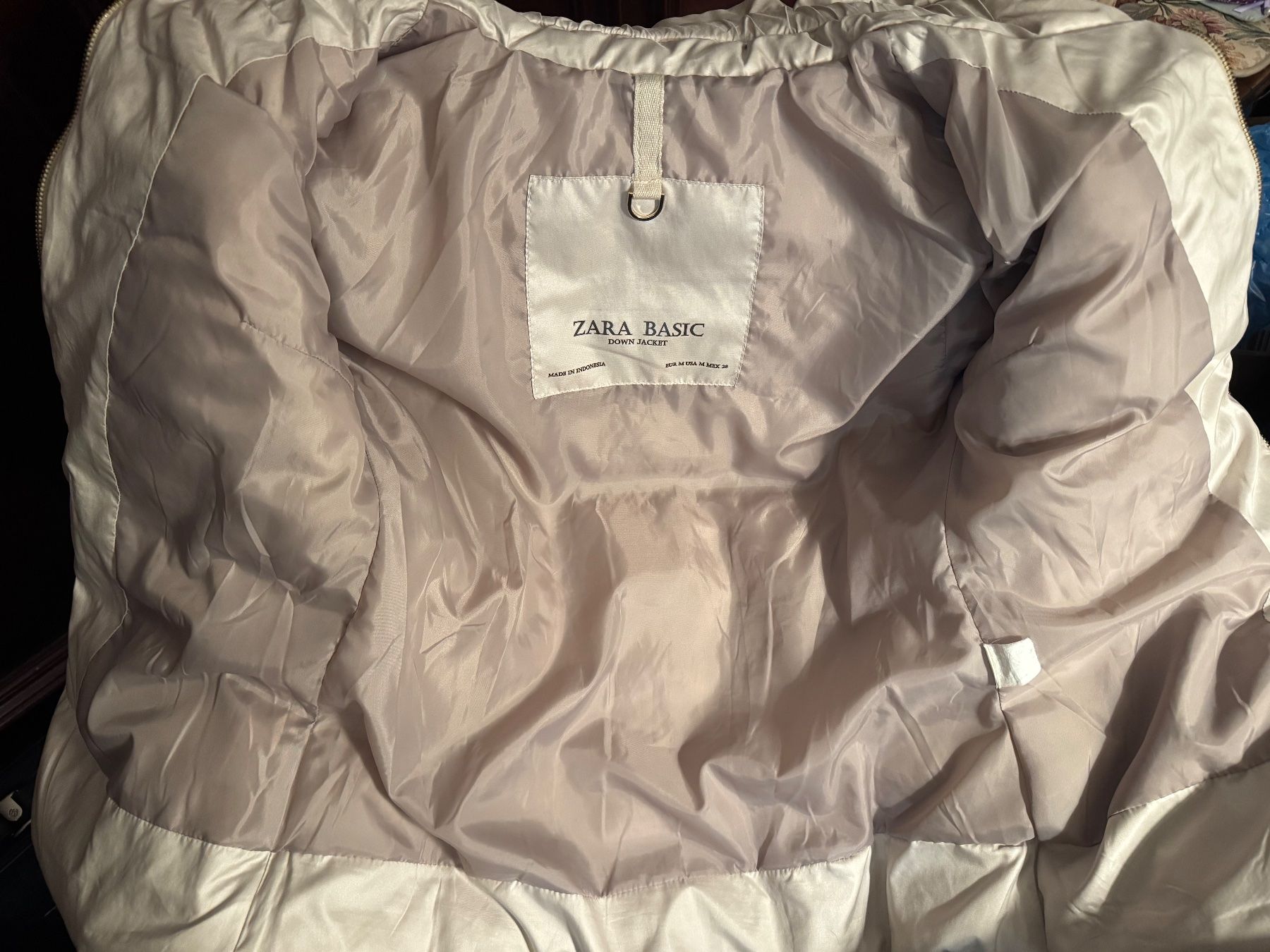 Zara Vestes: Zara basic Daunenjacke – D'occasion à Obfelden par cesarina10 6