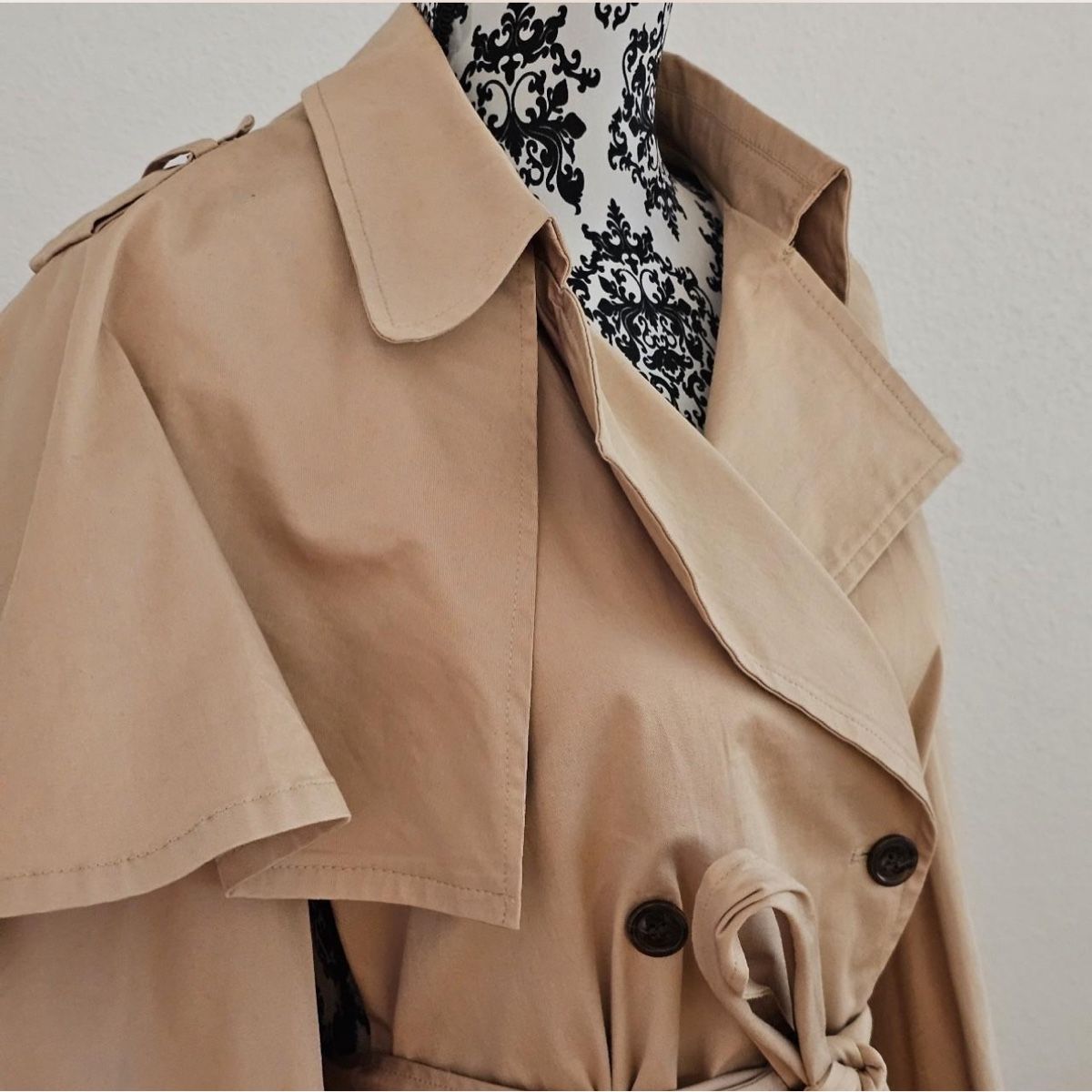 Altro in Moda donna: Trench coat cape – Nuovo (secondo la descrizione) da Lonay venduto da nei_79jc 5