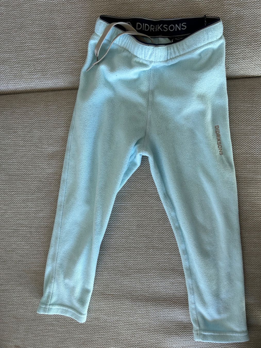 Didriksons Pantaloni: DIDRIKSONS toddler pants size 100 cm – Usato da Epalinges venduto da kat_lyp6