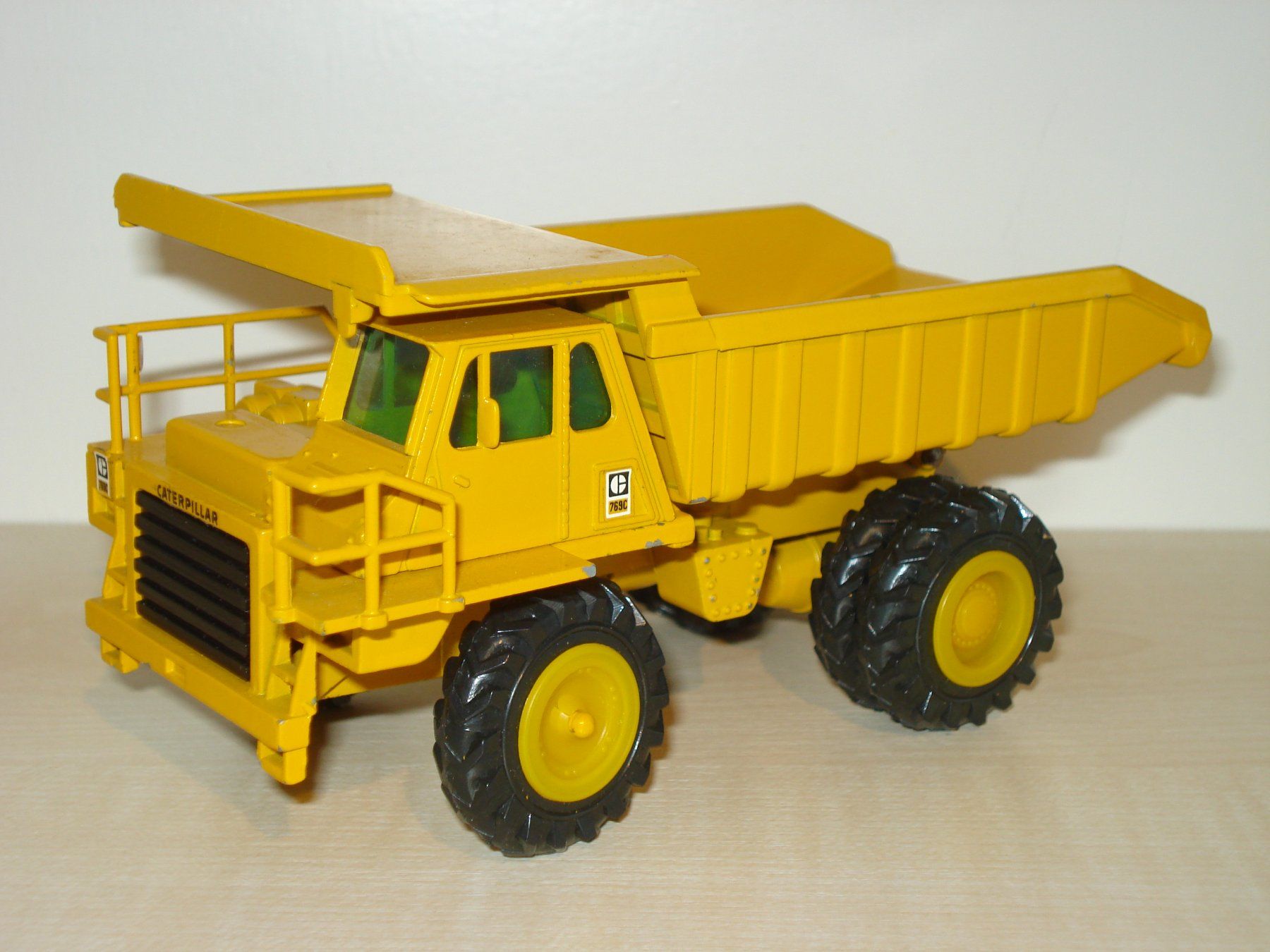 Caterpillar Kits de montage: CAT 769 C Muldenkipper – Défectueux à Mitlödi par worker04