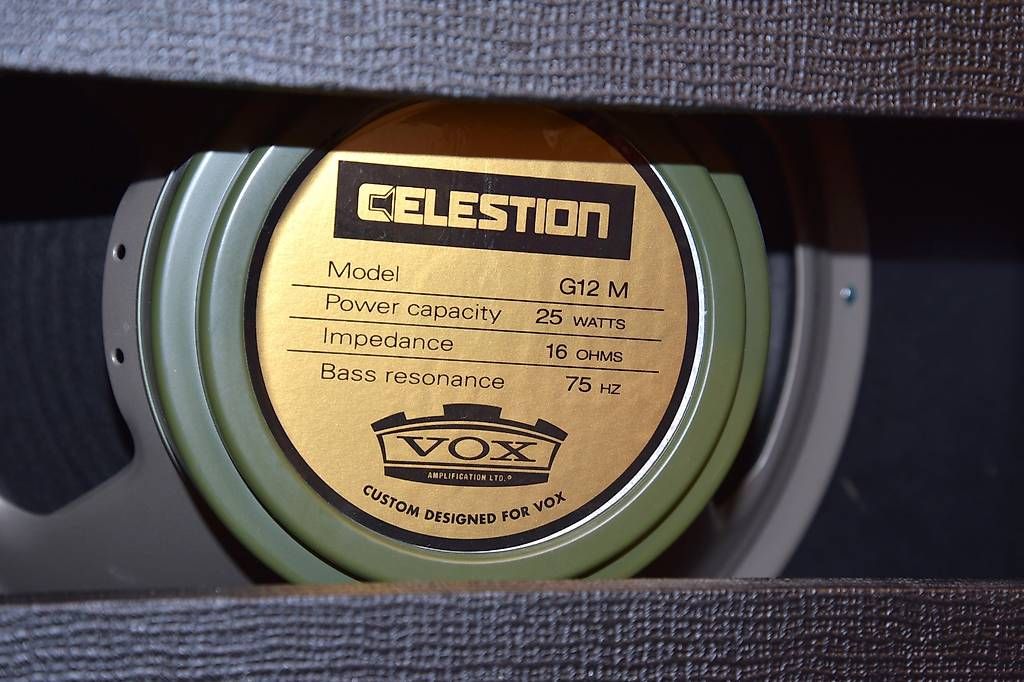 Vox Strumenti musicali: Vox Nighttrain NT15 Stack, 1 x 12" Greenback Box – Usato da Basel venduto da Bertob 8