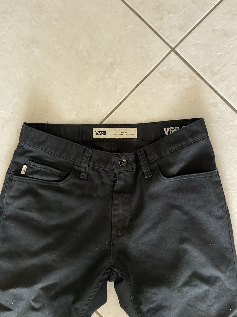 Pantaloni: Pantalon Vans en taille 30 – Usato da Colombier NE venduto da thomasarquint