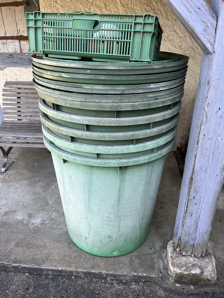 Coffres de rangement: Grosse Wassertonnen – D'occasion à Basel par hut_76rq