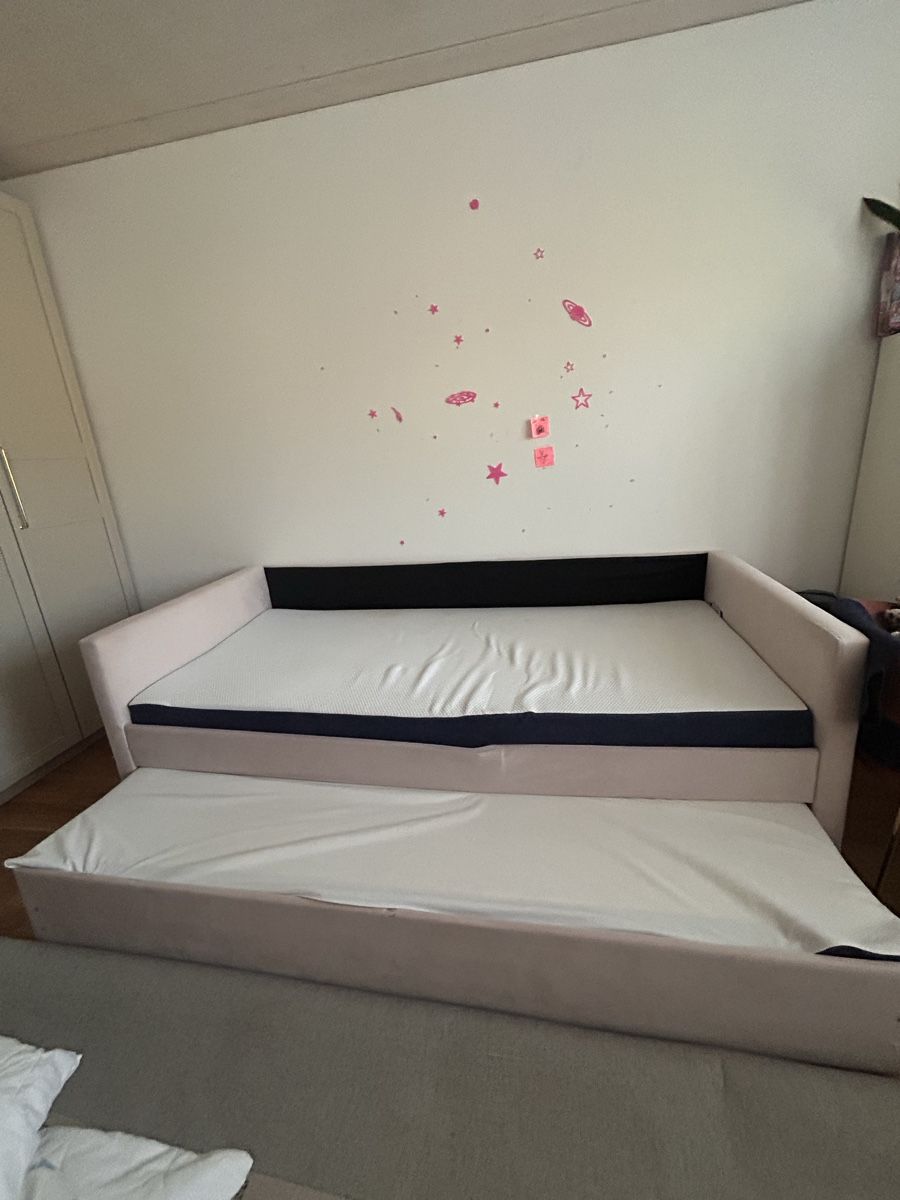 Letti: Beliani Daybed extendable mattress light pink condition used – Usato da Unterägeri venduto da Ekomaki 2