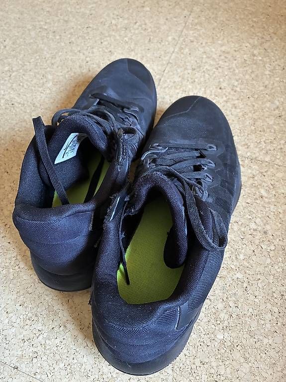 Scarpe da uomo: Nike Hyperdunk, schwarz, 44 – Usato da Zuoz venduto da Janth 3