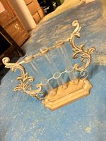 Blumenhalter mit drei Reagenzgläser