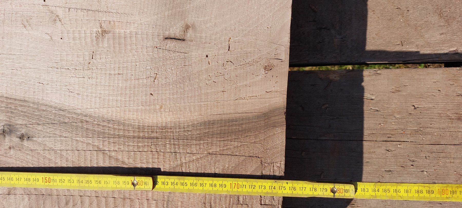 Articoli in legno: Schweizer Nussbaumholz – Difettoso da Giswil venduto da Stocki02 3