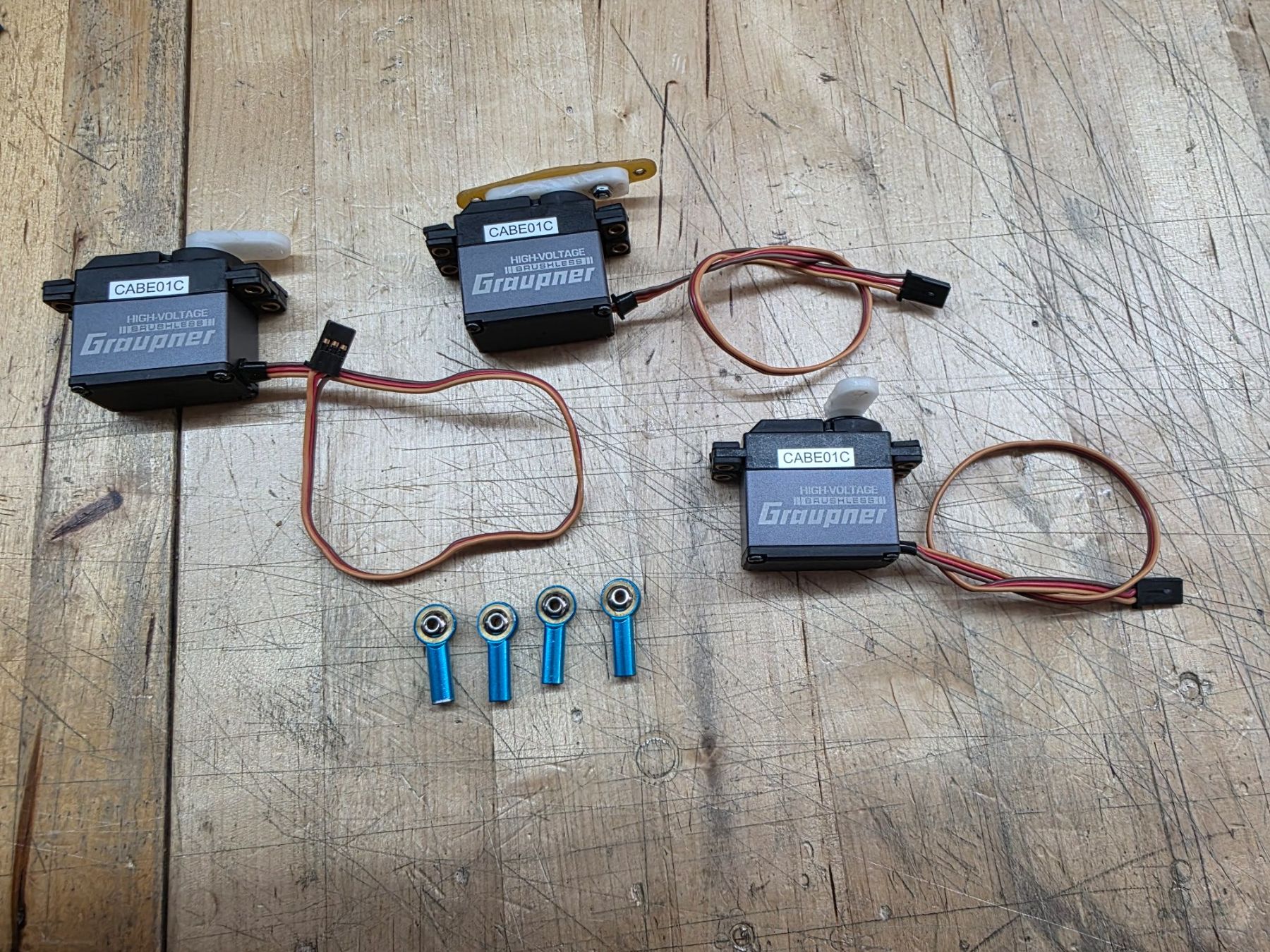 Graupner Modellismo RC: 3x Graupner HBS 860 BB MG HV Brushless Servo – Usato da Rüti ZH venduto da Madeira14 1