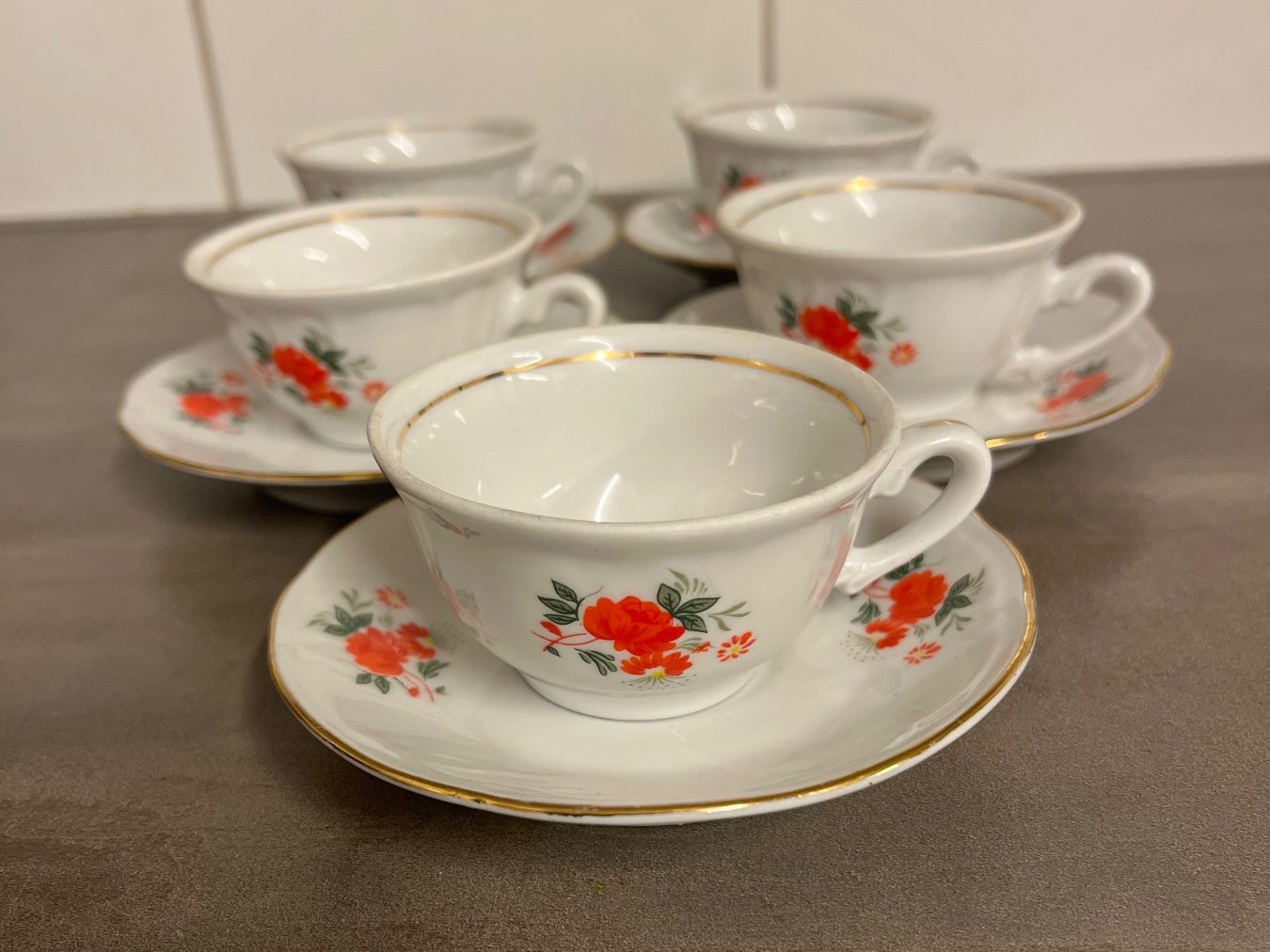 Set di piatti: Vintage Kaffeetasse mit Untertasse, Set 6 stk – Usato da Möhlin venduto da mil_h55x 1
