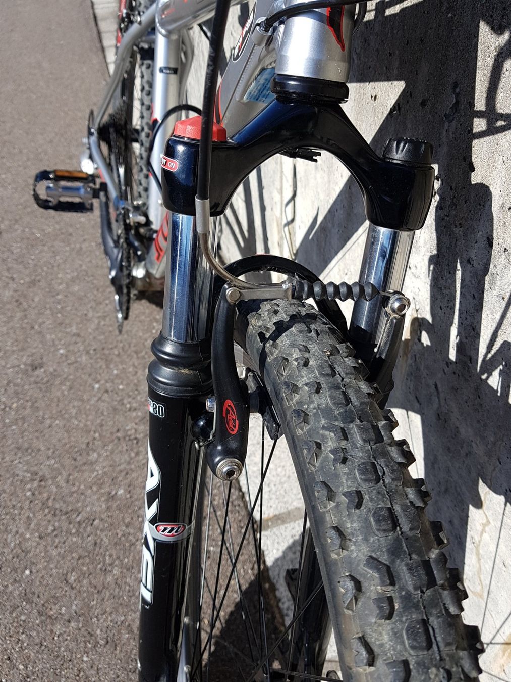 Specialized Biciclette: Specialized Rockhopper MTB (kleiner Rahmen) – Usato da Gebenstorf venduto da chillhous 4