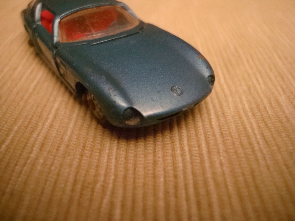 Politoys Alfa Romeo Giulia 1600 - Miniature 1/43 - Vintage Rouge - État Correct