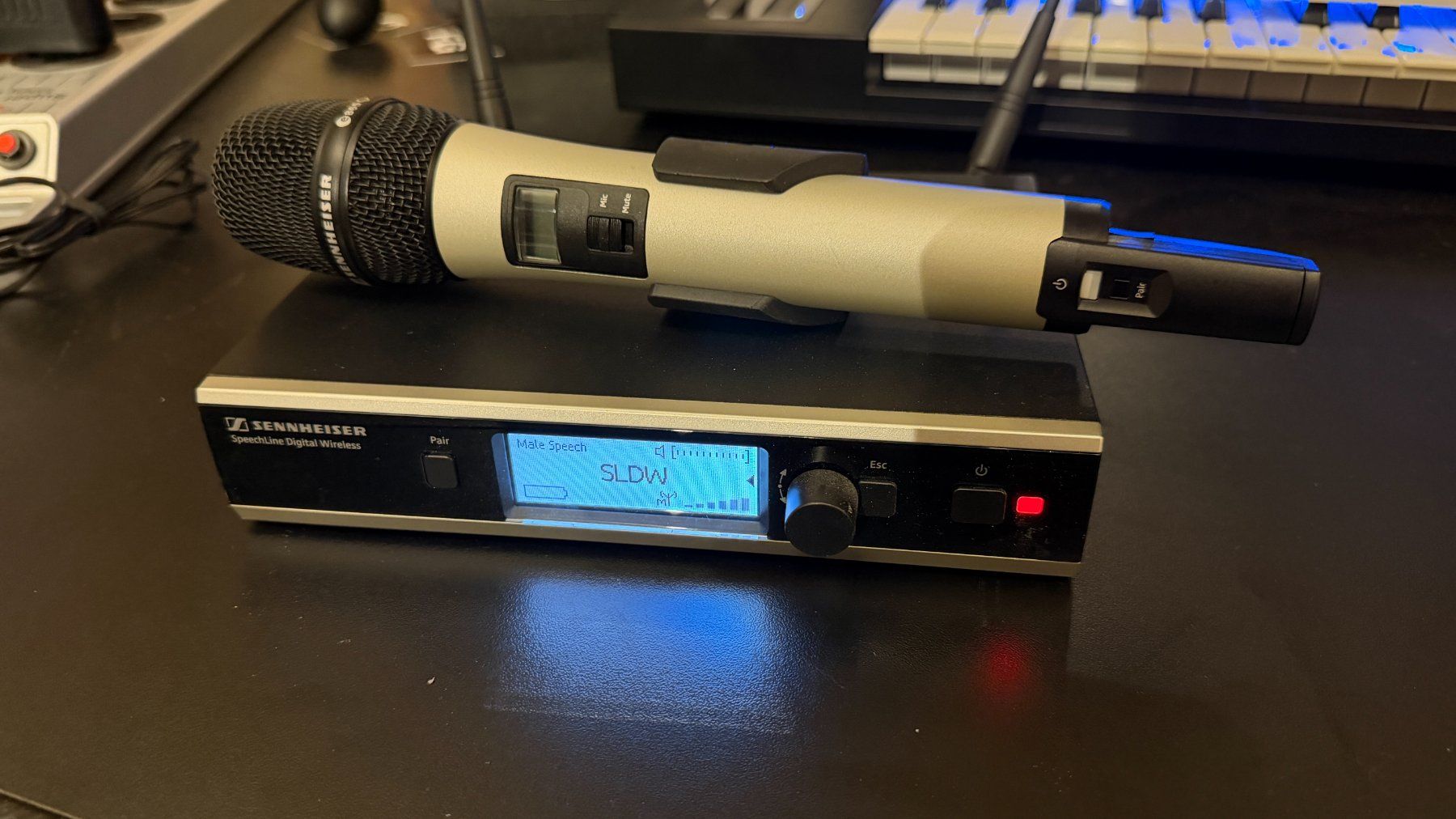 Sennheiser Microfoni: Sennheiser SL Handheld Set DW-3 EU R mit E865 Kapsel – Usato da Emmenbrücke venduto da denola 1
