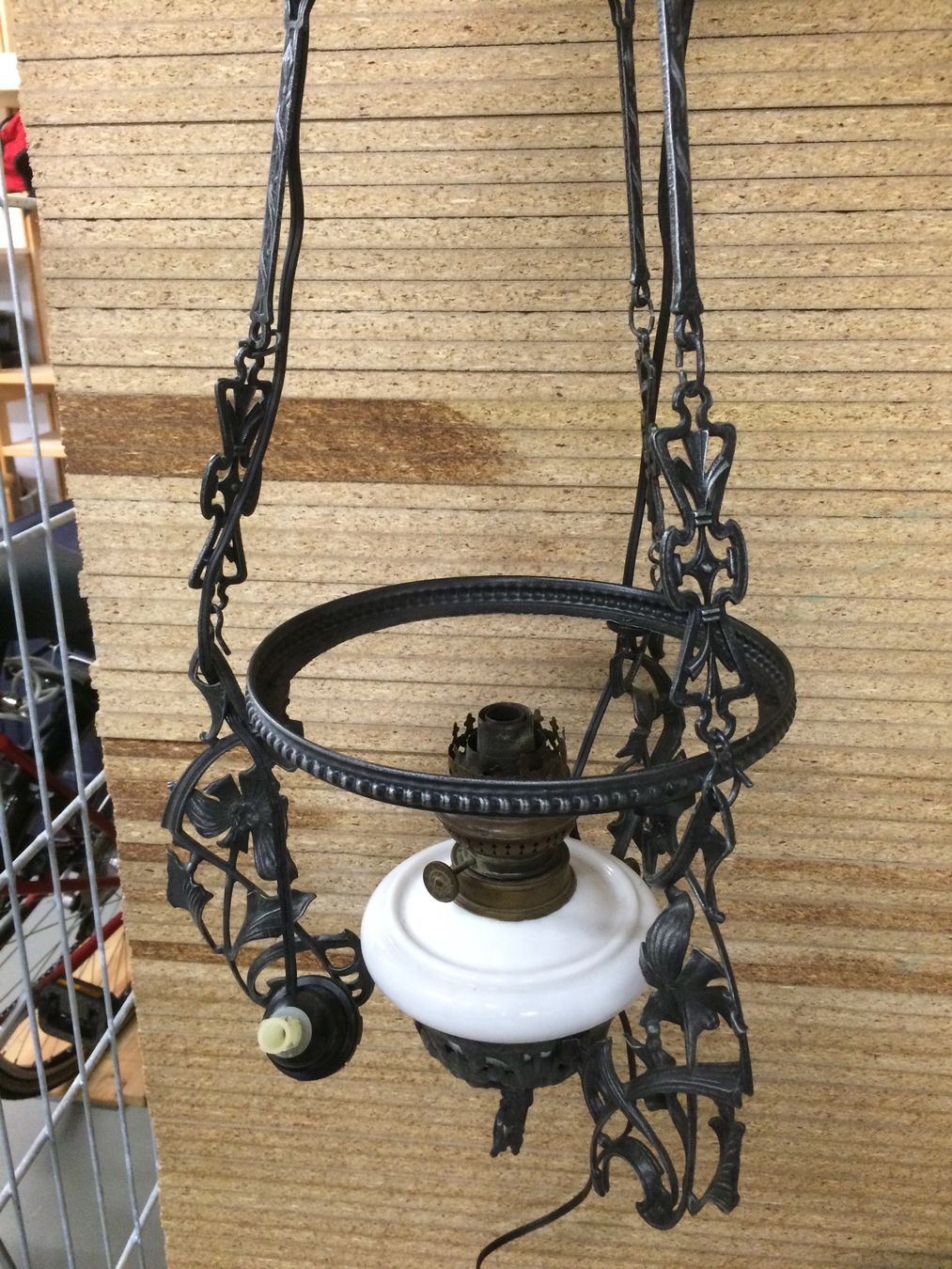 Lampes: Gusseisenlampe/Petroleum original / restauriert – D'occasion à Sennhof par tuttobello 1